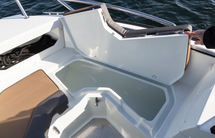 Silver Hawk BR 540 Stowage