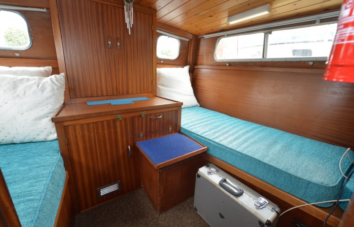 Rowen Aft Cabin pic 1