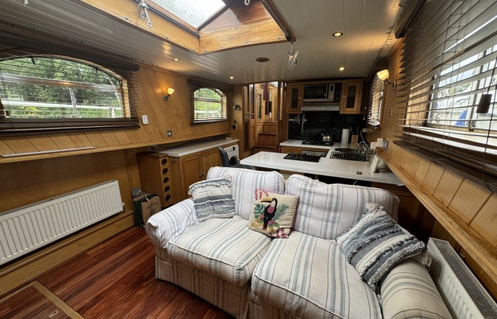 Central Craftworks Ltd, Replica Dutch Barge. Saloon pic 4