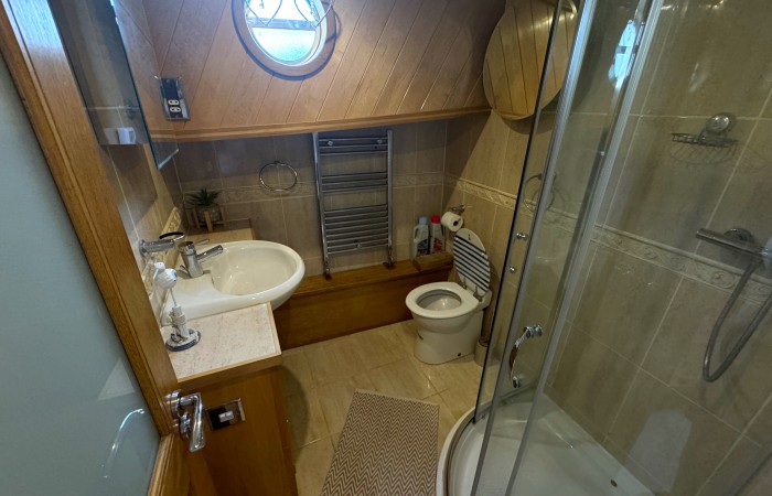 Central Craftworks Ltd, Replica Dutch Barge. Shower Room 