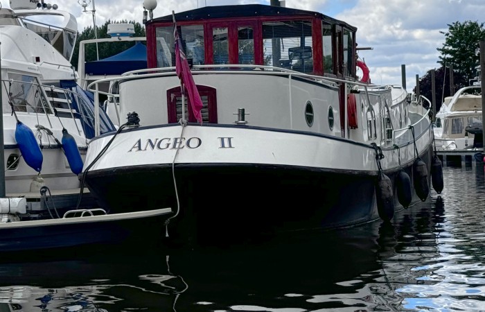 Central Craftworks Ltd, Replica Dutch Barge. Ad pic 4