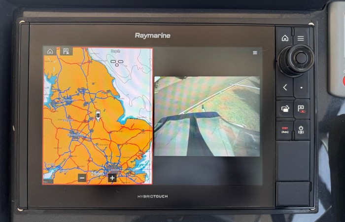 Princess V45 Esperanca. Helm pic 8