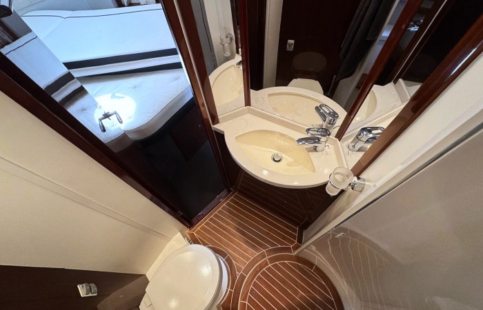 Princess V45 Esperanca. Primary Cabin En-Suite pic  2