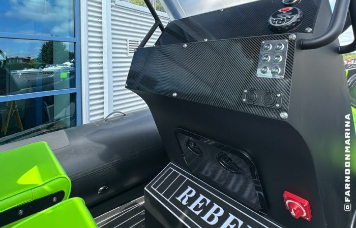 Rebel-Riot-Sport-580_console