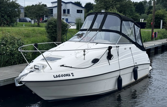 Regal Commodore 242. Lagoona 2 Ad pic 4