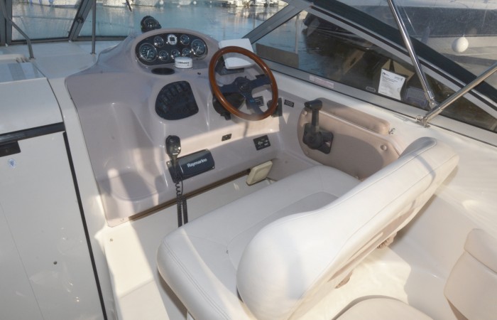 Regal 2460 Kiwi Rose Helm 4