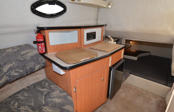 Regal 2460 Kiwi Rose Galley