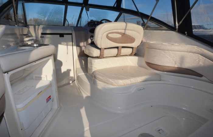 Regal 2460 Kiwi Rose Cockpit 1