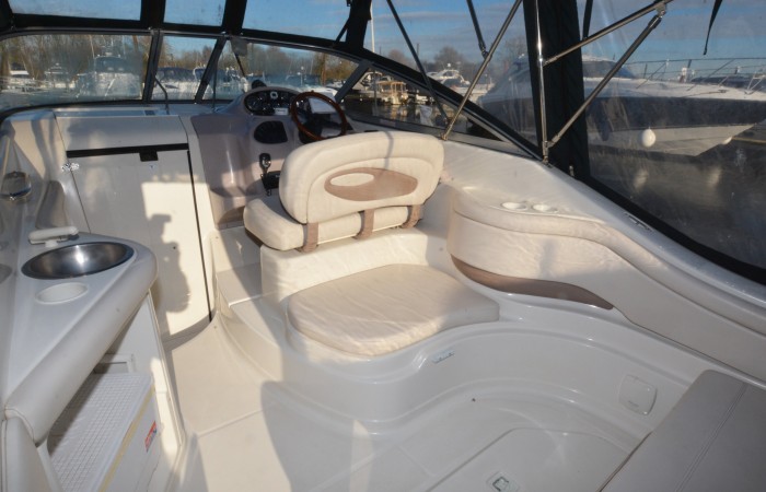 Regal 2460 Kiwi Rose Cockpit 2