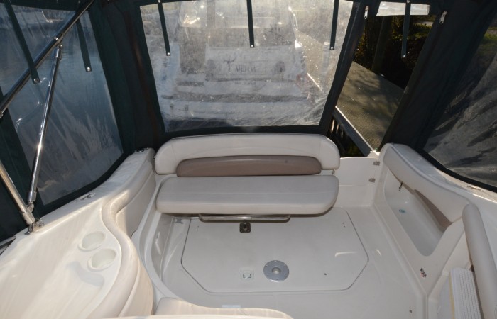 Regal 2460 Kiwi Rose Cockpit 6