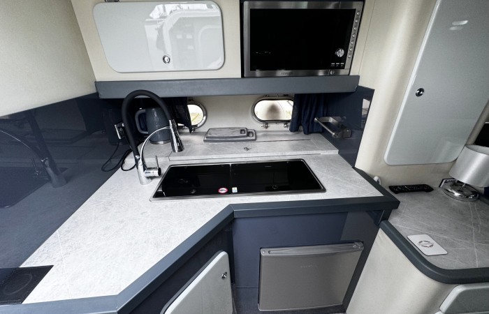 Sunseeker 36 Repello. Silver Sovereign. Galley pic 2