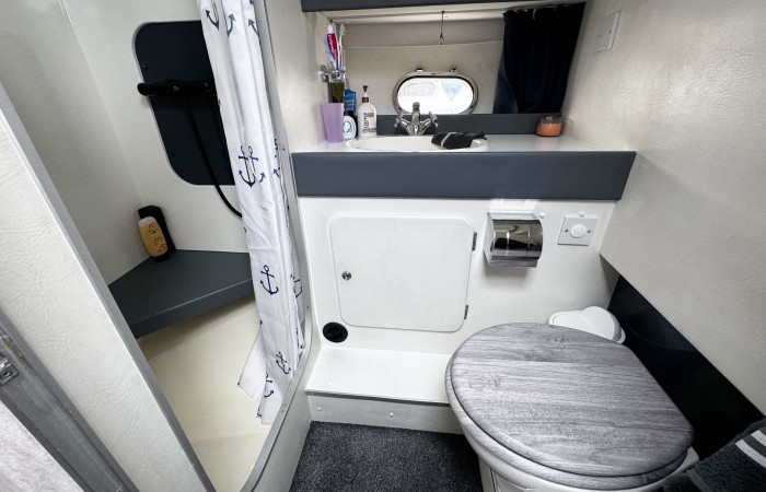 Sunseeker 36 Repello. Silver Sovereign. Shower and Toilet Compartment 