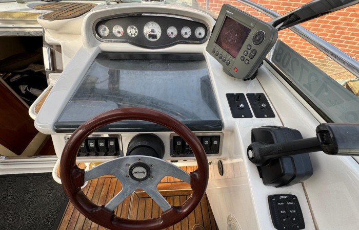 Windy 25 Mirage Cockpit pic 2